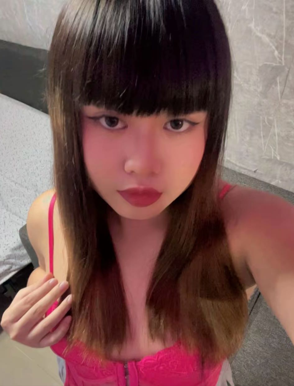 Taylor from Philippines in a random chat room on Tochato
